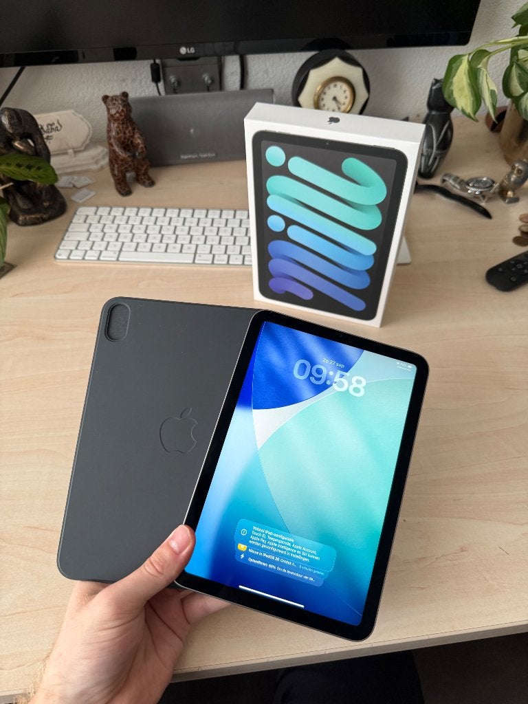 IPad mini 7 - 128GB - 2024 + folio case