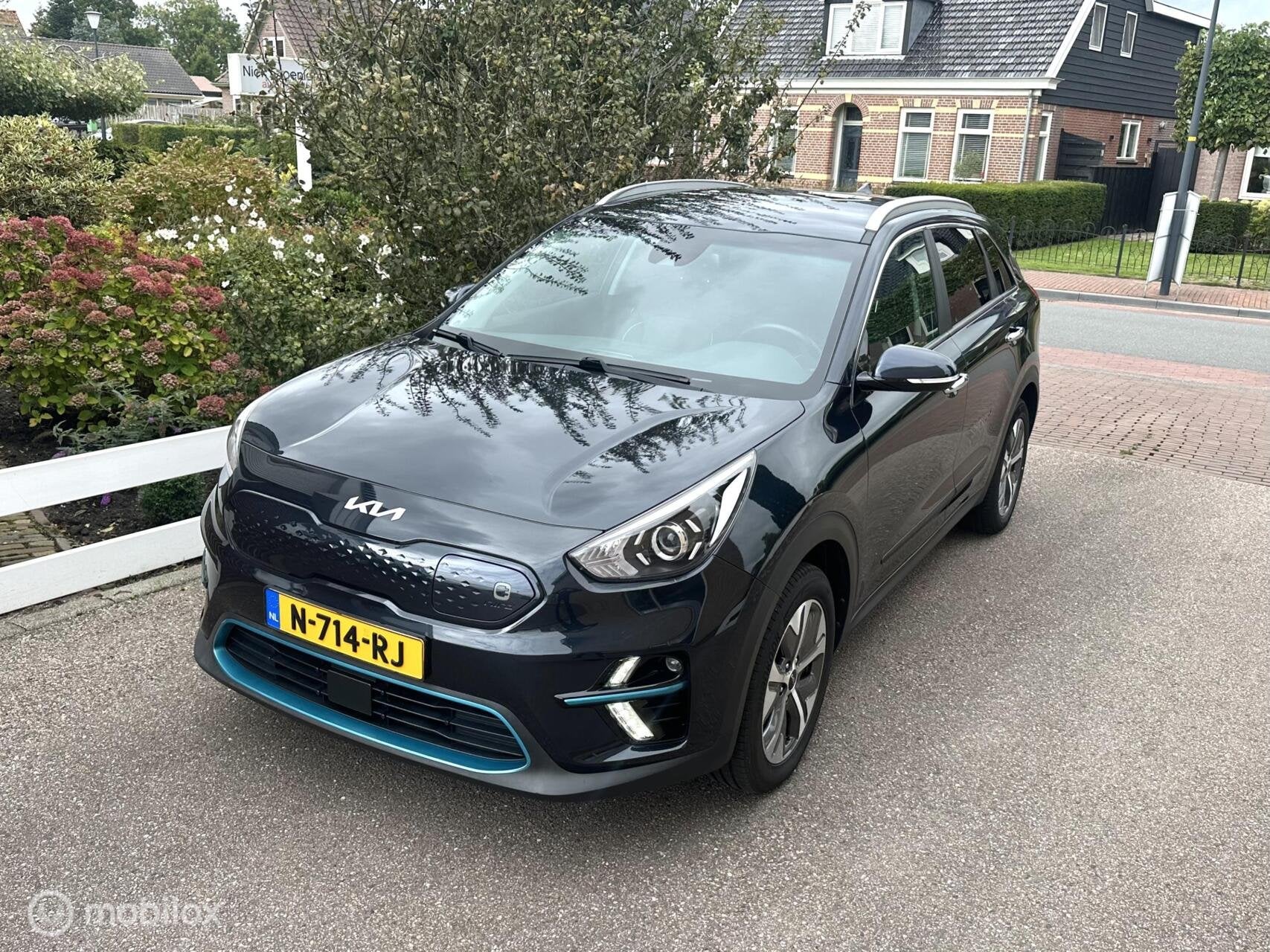 Kia e-Niro DynamicLine 64 kWhv 3-FASE LADEN SOH 100% CARPLAY, Gebruikt, Zwart, 1712 kg, Met garantie (alle)
