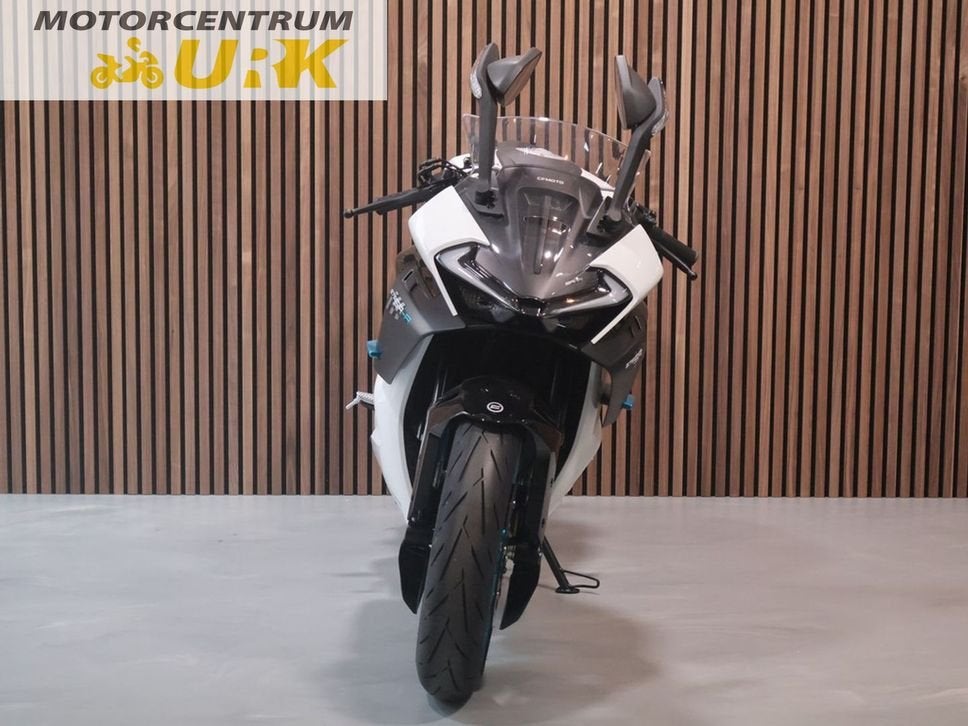 CFMOTO 675 SR-R (bj 2026), 675 cc, 2 cilinders, Motorrijbewijs A, Bedrijf