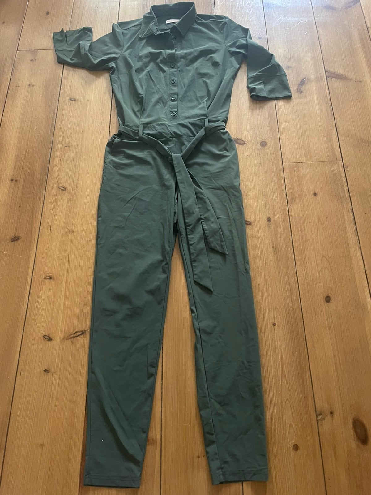 Mooie armygroene travelstof jumpsuit Studio Anneloes, L, Ophalen of Verzenden, Zo goed als nieuw, Maat 42/44 (L), Groen