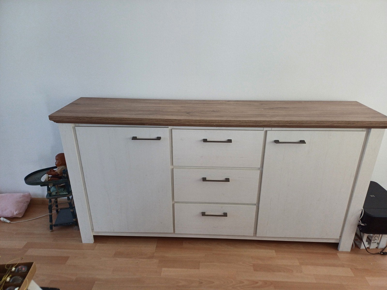 tafel en dressoir, Ophalen, 25 tot 50 cm