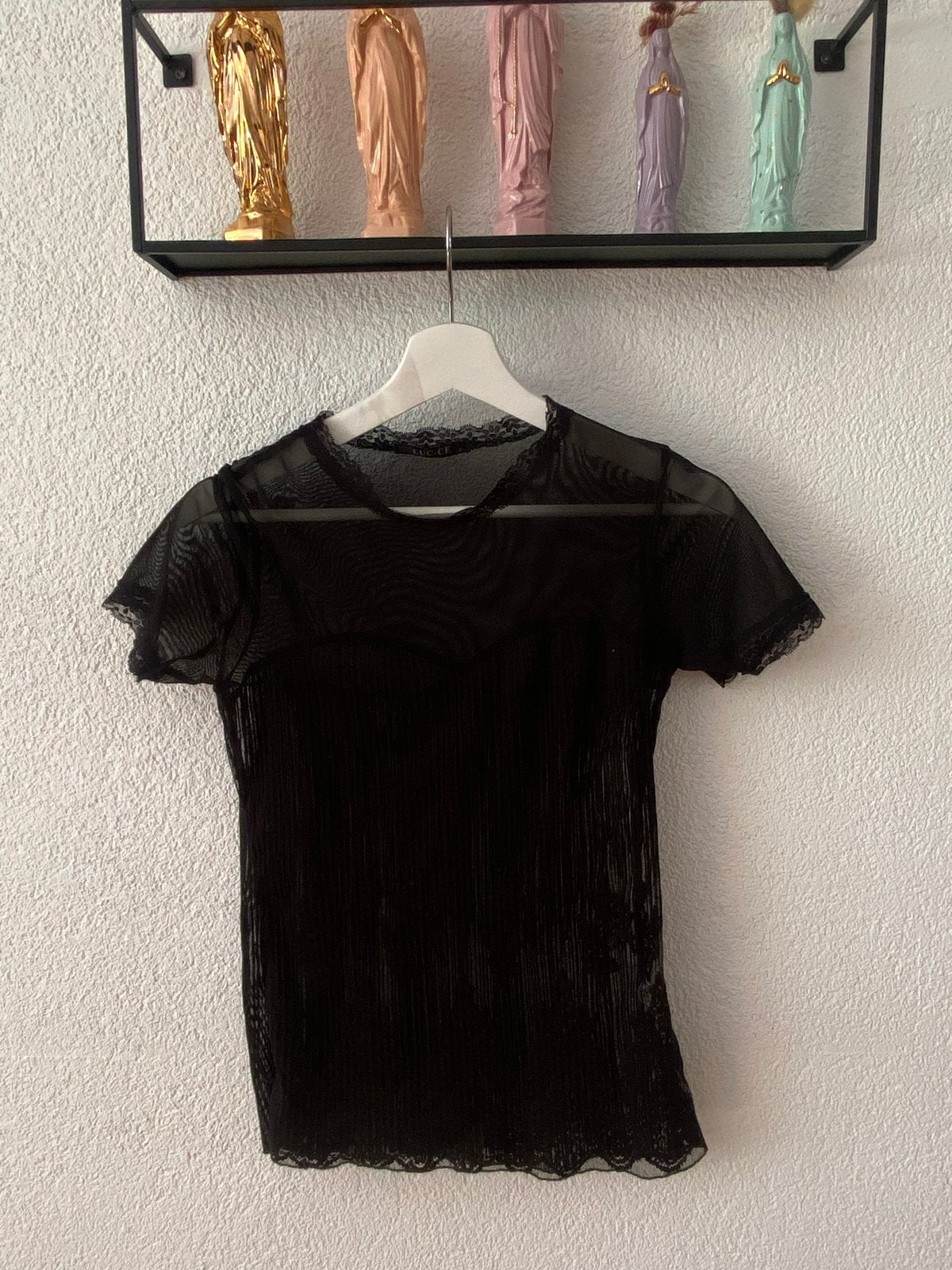 Zwart Kanten Shirt van Luc.ce - Maat S, Zwart, Ophalen of Verzenden, Zo goed als nieuw, Korte mouw