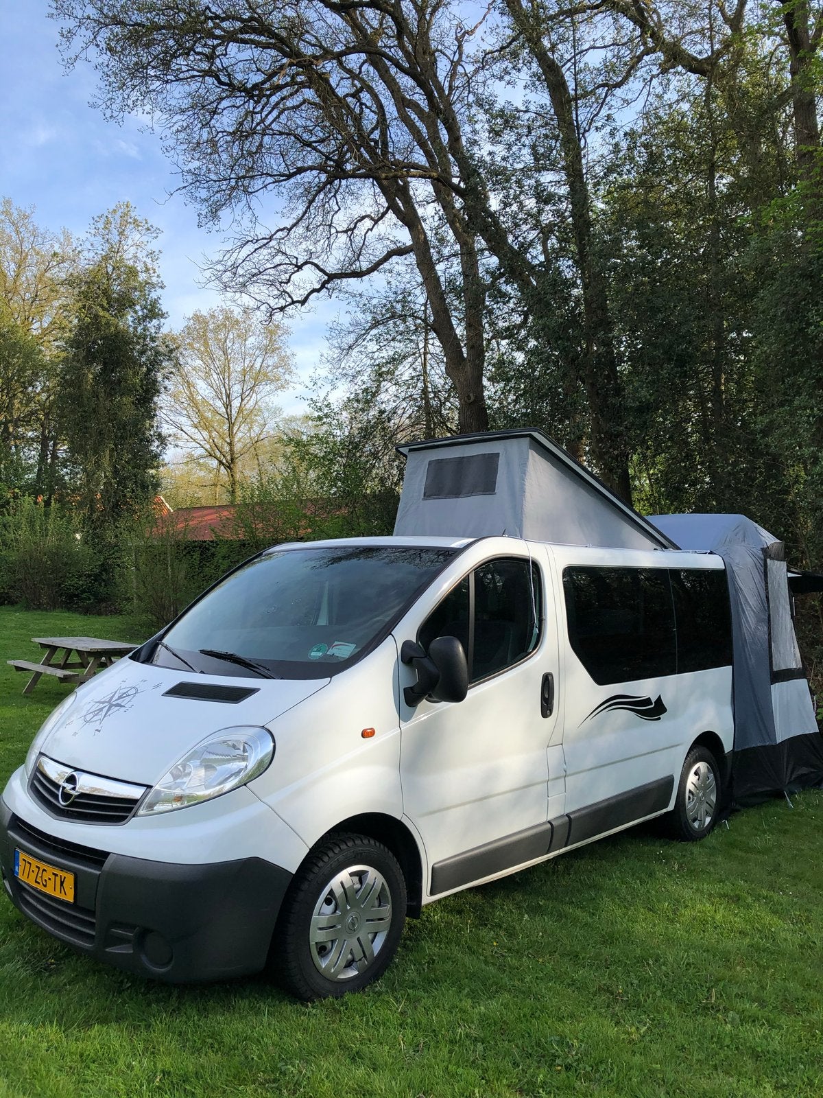 Opel Vivaro 2.0 Camper met hefdak en nieuwe motor, Chemisch toilet, Buscamper of Camperbus, Particulier, Overige merken