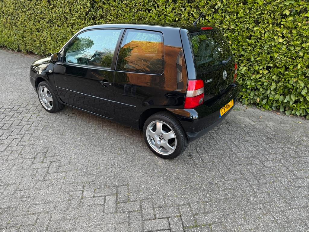 Volkswagen Lupo 1.4 44KW 2005 Zwart, Voorwielaandrijving, 450 kg, 31 €/maand, 4 cilinders