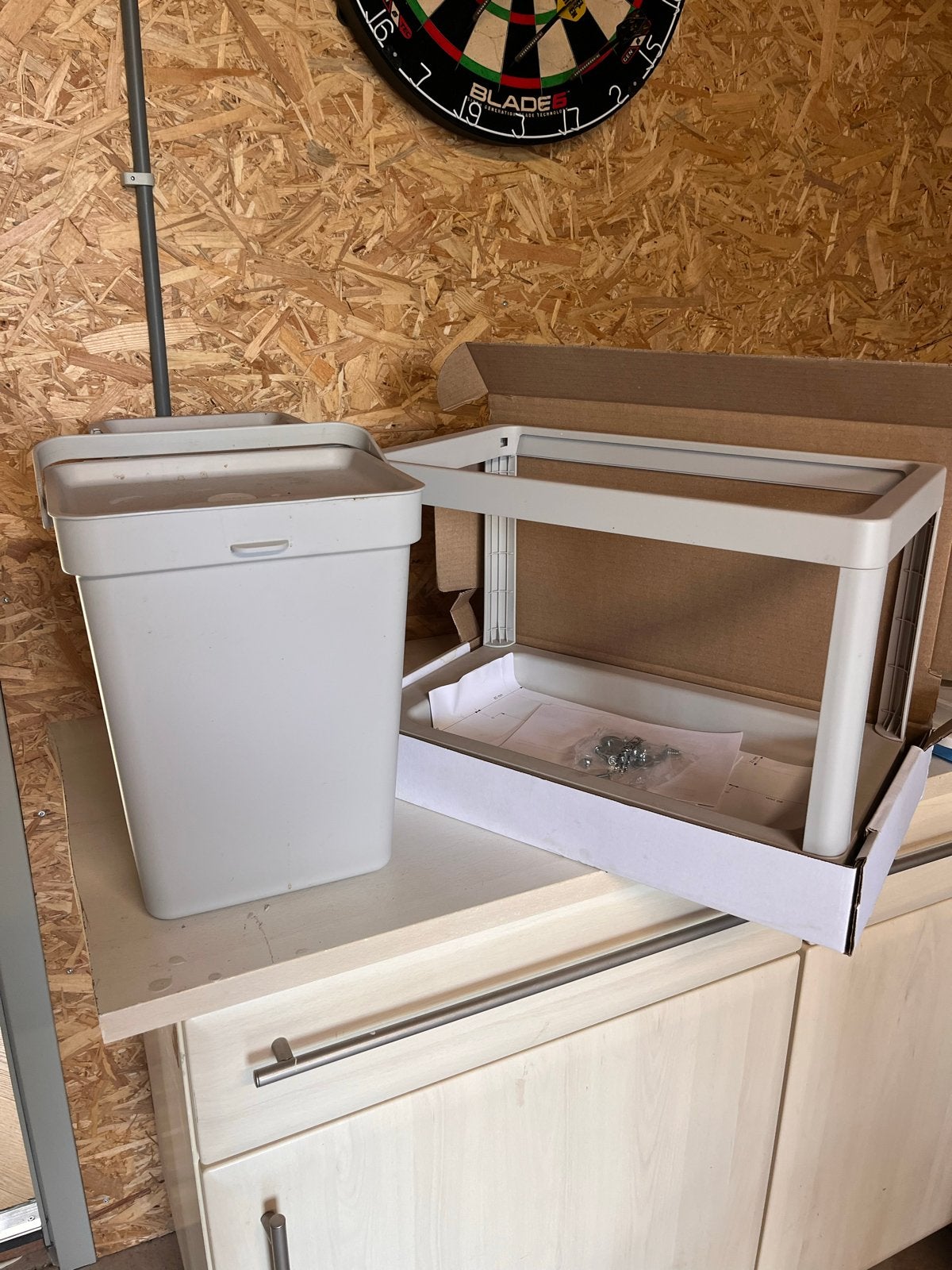 IKEA HÅLLBAR Afvalemmer met frame, 10 liter, lichtgrijs, Kunststof, Nieuw, Ophalen of Verzenden, Minder dan 10 liter