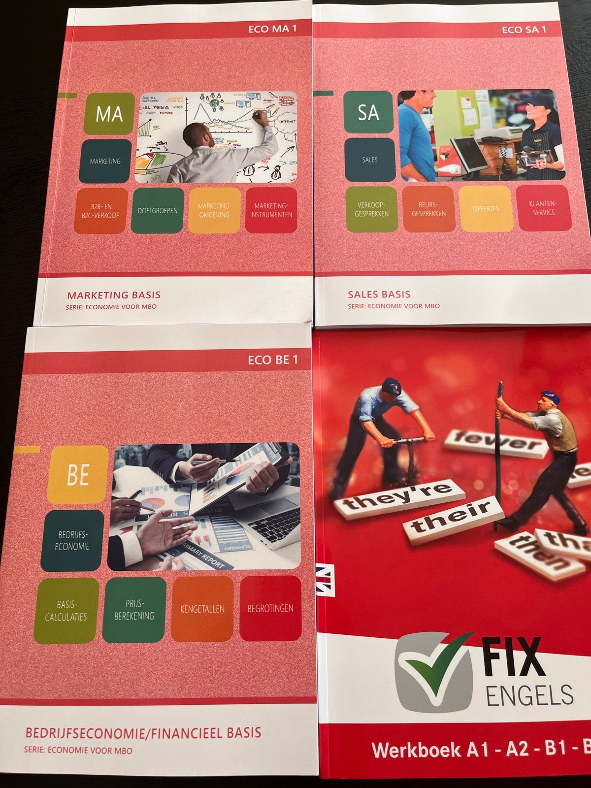 MBO Leerboeken Account Management/Handel & Ondernemen, Boeken, Schoolboeken, Ophalen of Verzenden, Zo goed als nieuw, Overige niveaus
