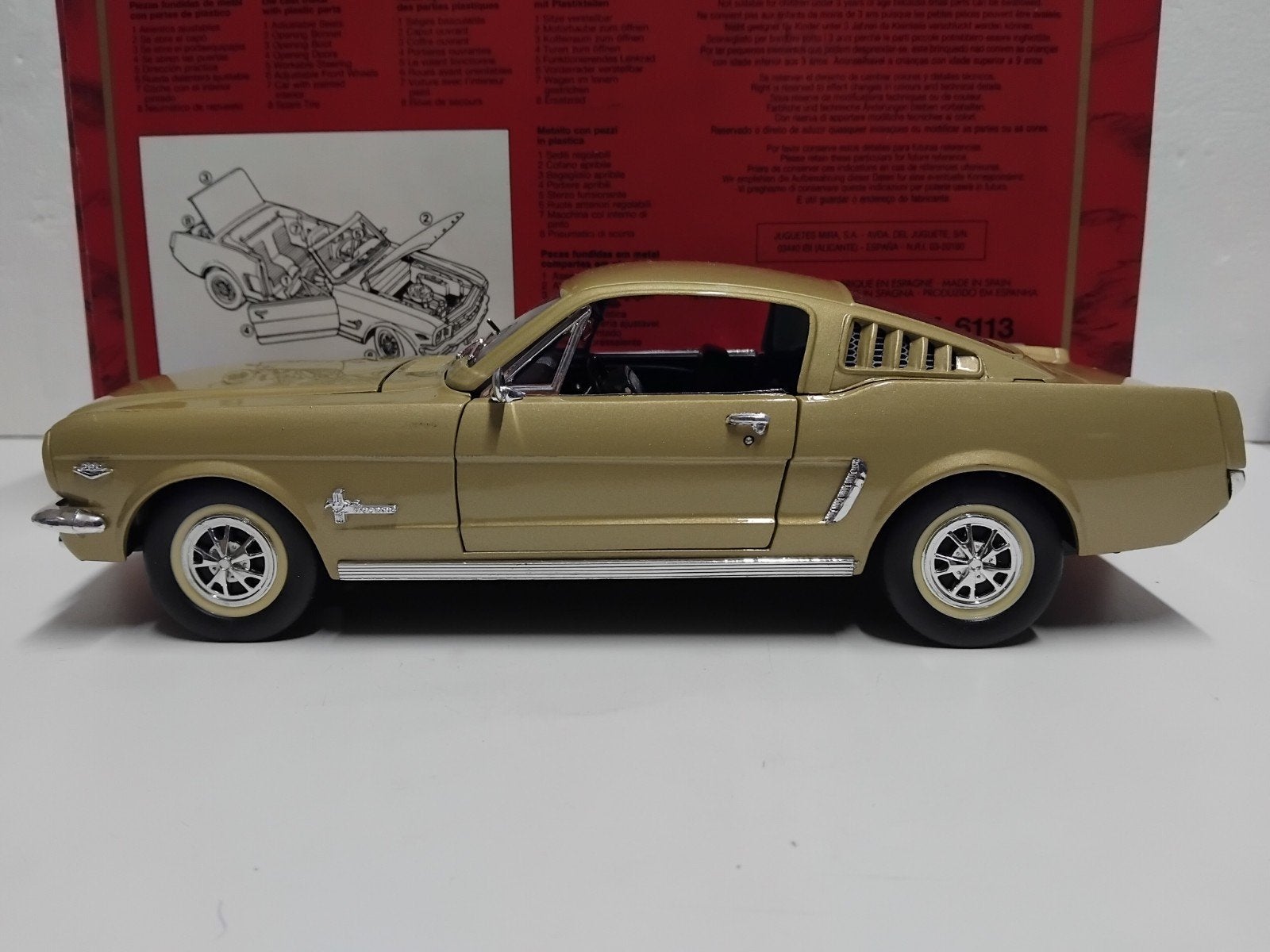 Ford Mustang Fastback gold 1964 Mira Golden Line 1:18 KRD, Hobby en Vrije tijd, Modelauto's | 1:18, Ophalen of Verzenden, Zo goed als nieuw