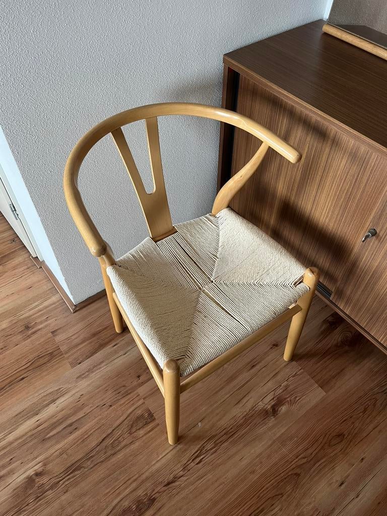 Houten stoel met riet geweven zitting Y-stoel replica, Huis en Inrichting, Stoelen, Ophalen, Gebruikt, Overige kleuren, Hout