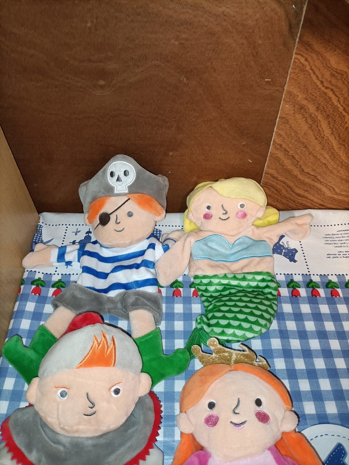 Hema 4 handpoppen Piraat, prinses, ridder, zeemeermin, Ophalen of Verzenden, Zo goed als nieuw, Overige typen