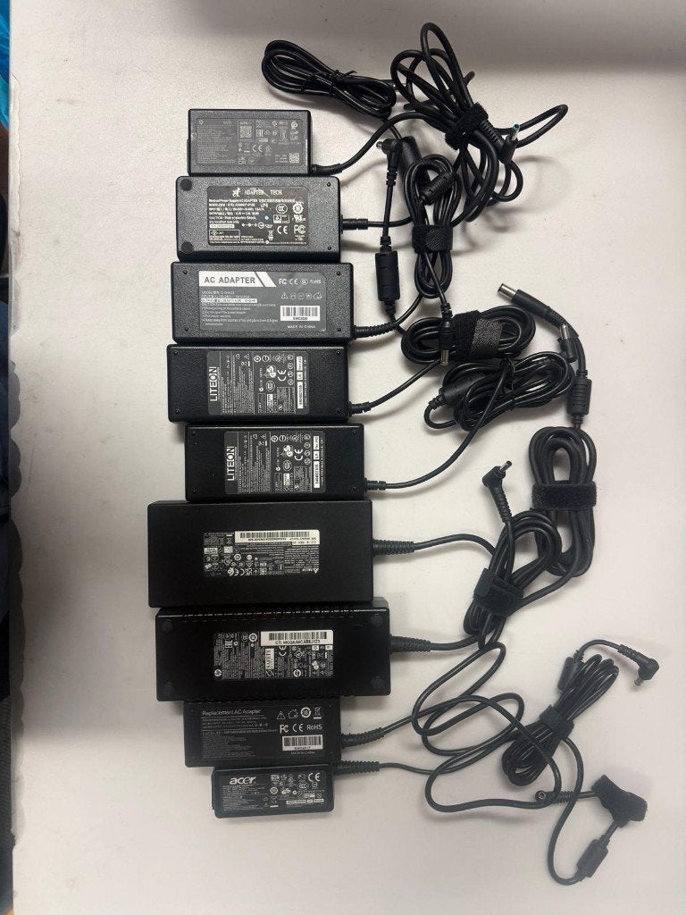 Laptop lader, Computers en Software, Laptop-opladers, Ophalen, Zo goed als nieuw