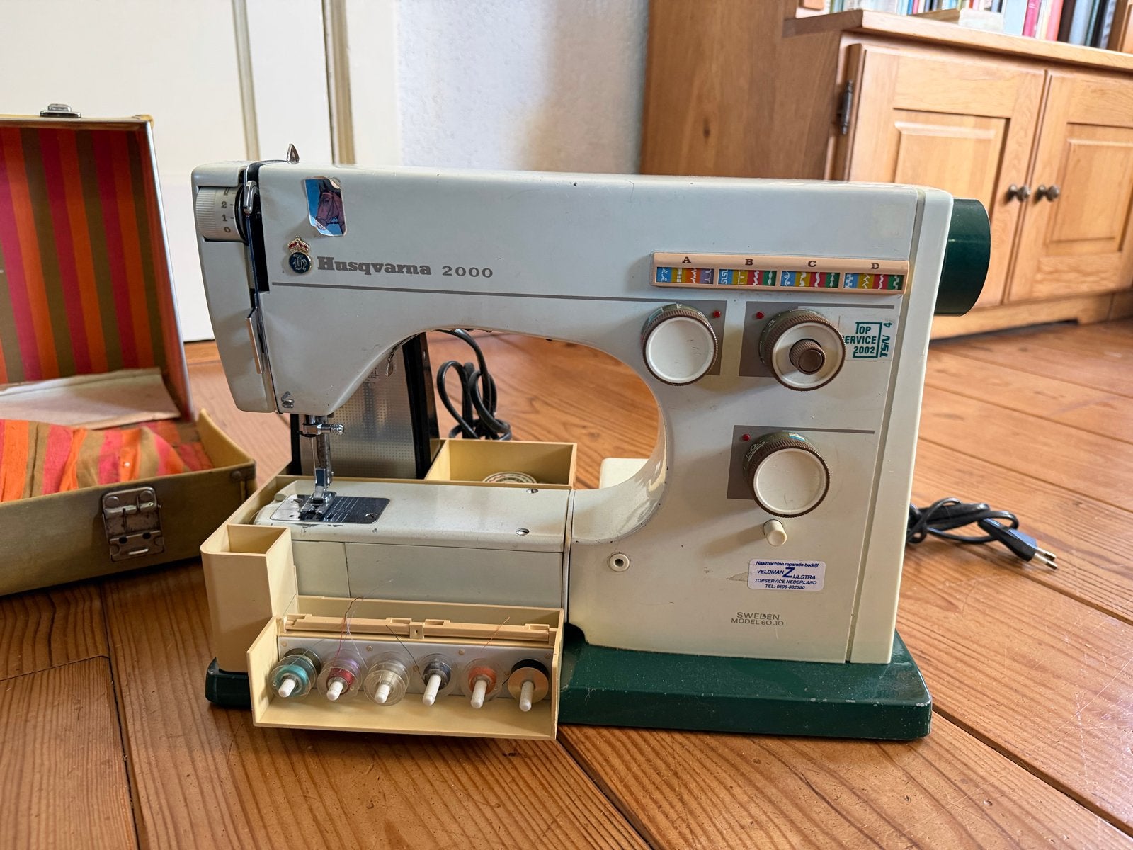 Husqvarna 2000 Naaimachine - Vintage Model 6030, Ophalen, Gebruikt, Naaimachine, Husqvarna