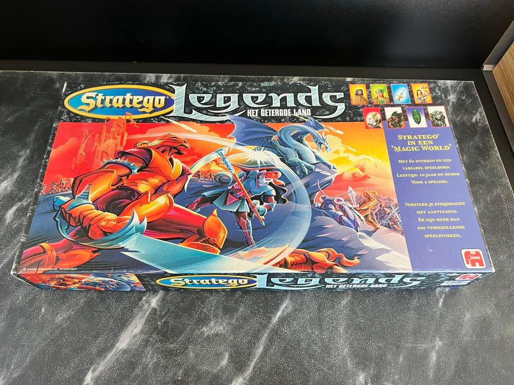 Jumbo Stratego Legends het getergde land incl boosterpack, Hobby en Vrije tijd, Gezelschapsspellen | Bordspellen, Ophalen of Verzenden