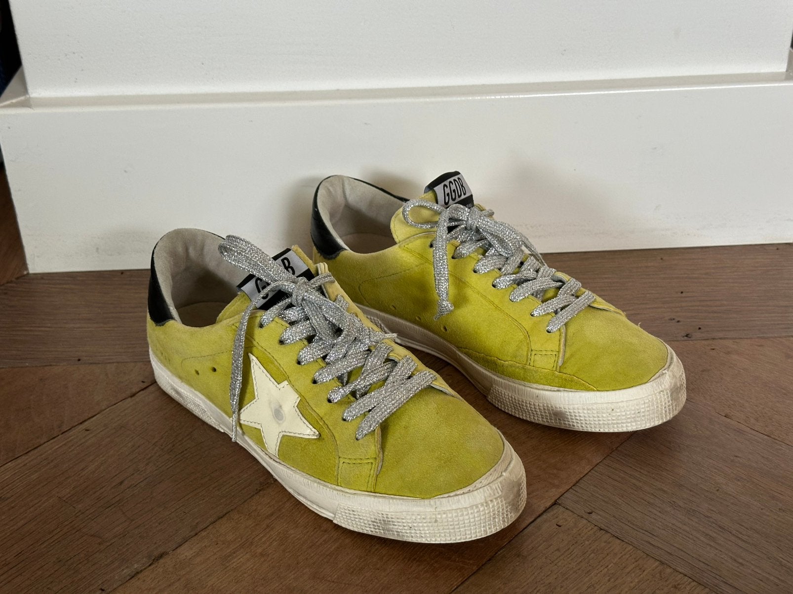 Golden Goose sneakers May suède geel, Kleding | Dames, Geel, Ophalen of Verzenden, Sneakers of Gympen, Zo goed als nieuw