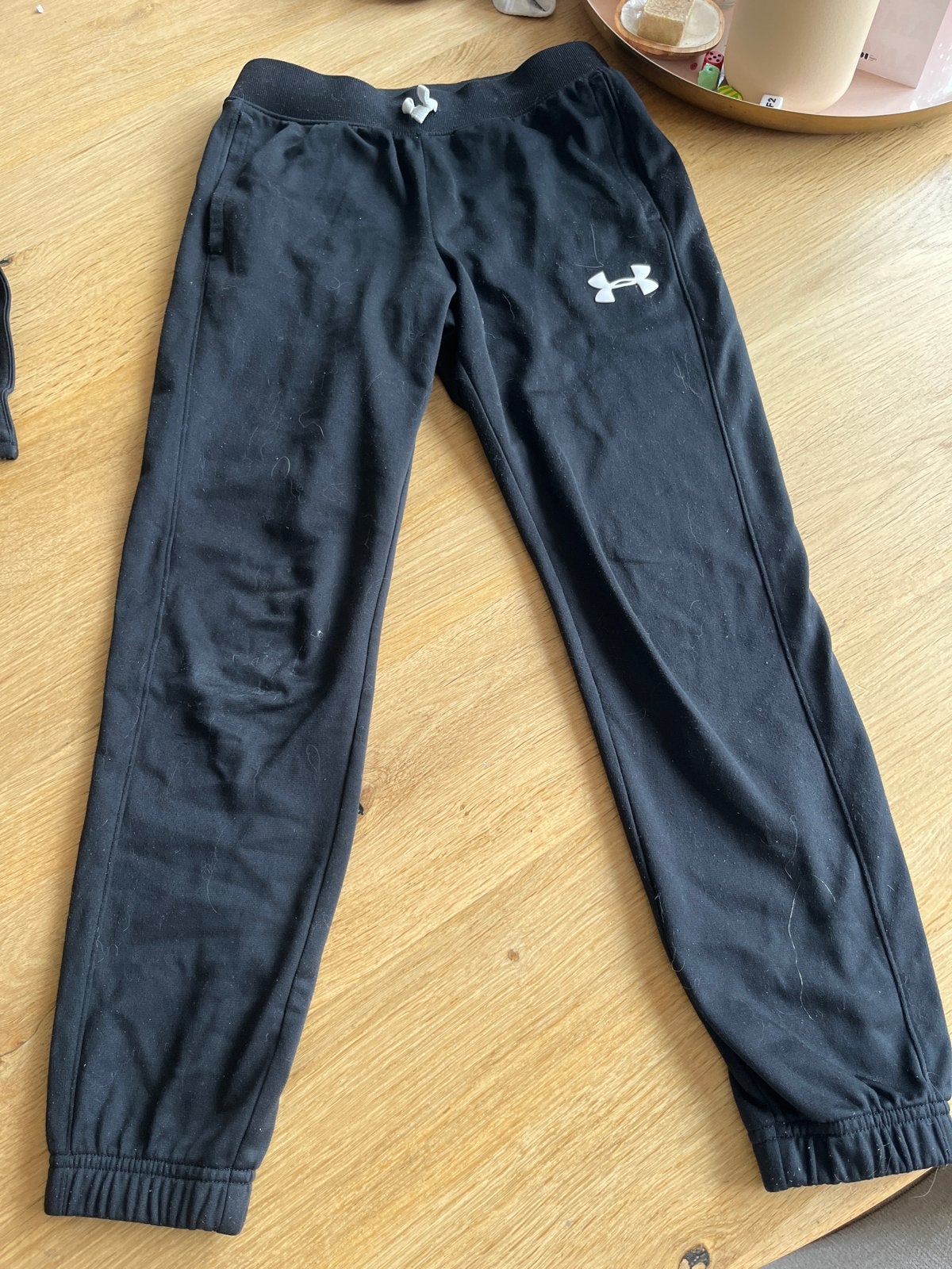 Under Armour trainingspak voor kinderen (zwart), Ophalen of Verzenden, Gebruikt, Jongen of Meisje