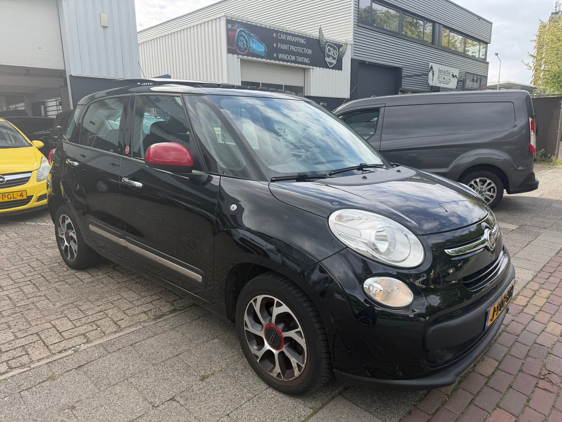 Fiat 500 L 1.4-T-Jet Lounge PANORAMADAK, Auto's, Voorwielaandrijving, Gebruikt, 400 kg, Zwart