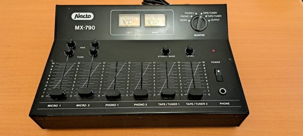 Alecto MX-790 audio mengpaneel, Ophalen of Verzenden, Zo goed als nieuw