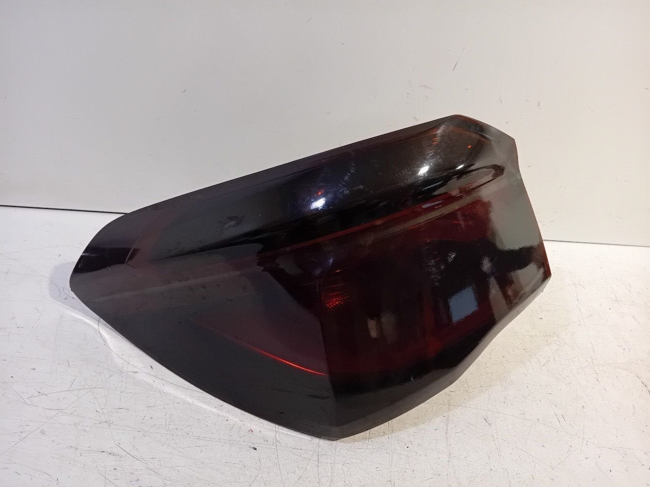 Achterlicht links buiten BMW X1, Onderdelen@venauto.nl, Van der Ven Autorecycling B.V., Gebruikt, Ettenseweg 76, 4706 PB Roosendaal, The Netherlands