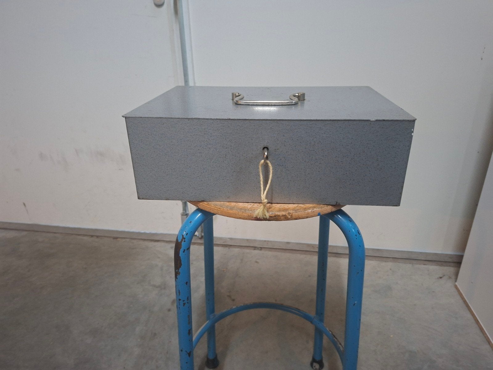 geldkist oud / vintage, Ophalen of Verzenden, Gebruikt, Metaal of Blik, Overige thema's