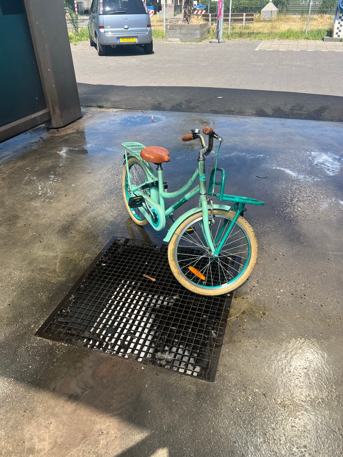 Leuke Kinderfiets - Mintgroen met Voordrager, Fietsen en Brommers, Fietsen | Kinderfietsjes, Ophalen, Gebruikt, Velgrem, 16 tot 20 inch
