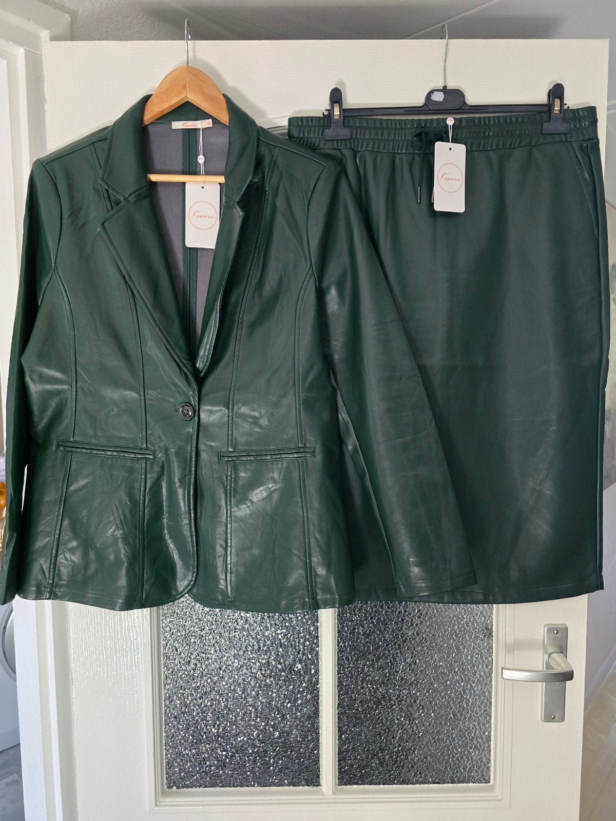 Nieuw 2delig pak Kesari xl groen, Ophalen of Verzenden, Nieuw, Maat 46/48 (XL) of groter, Groen