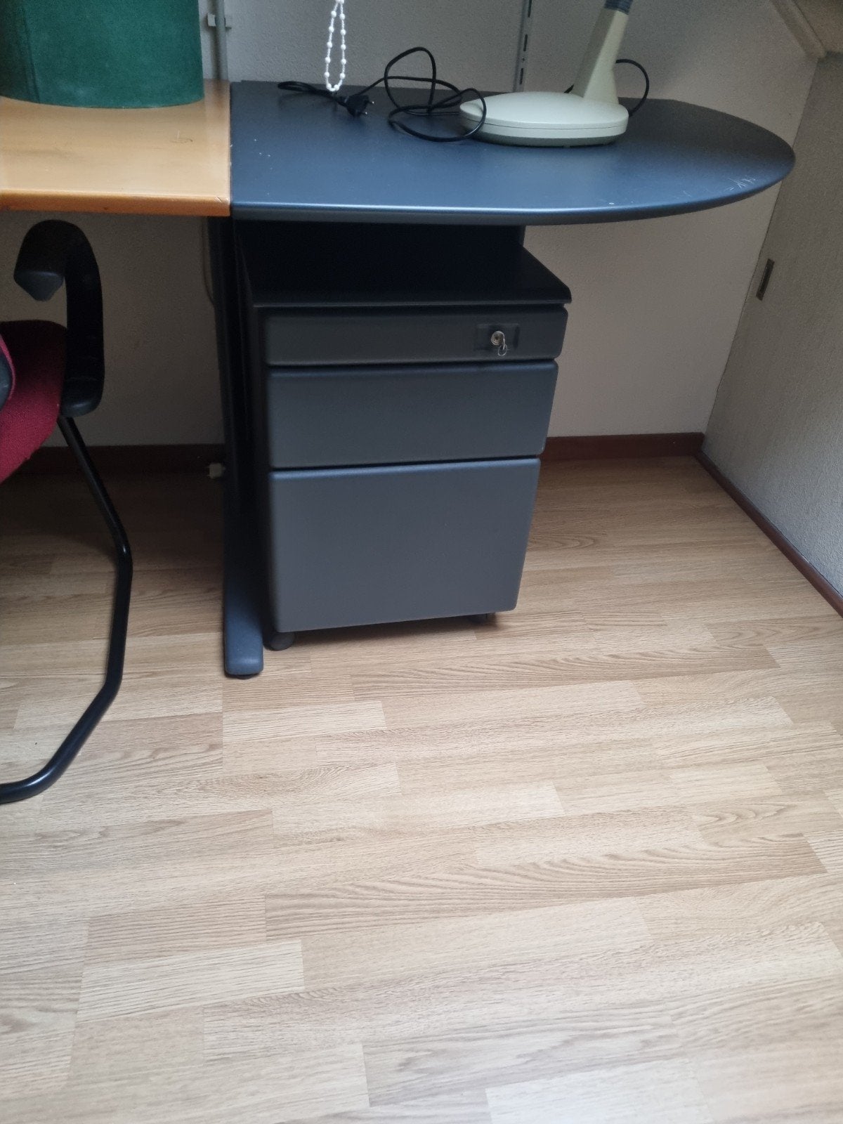 Buro kastje met slot en lades, Ophalen of Verzenden, Gebruikt