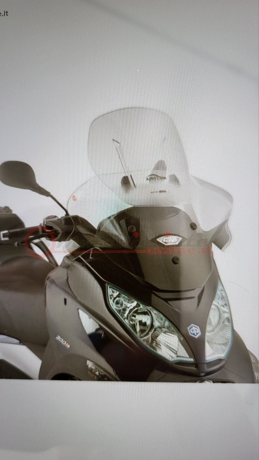 Gevraagd Givi scherm AF5601 piaggio MP3, Ophalen of Verzenden, Zo goed als nieuw