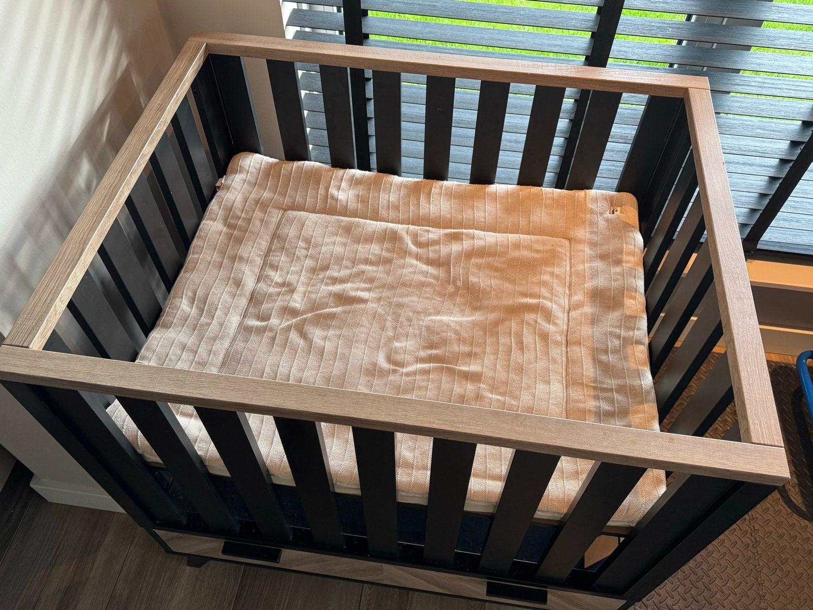 Interbaby Box Lancaster met lade - Zwart/Visgraat, Ophalen, Gebruikt, Rechthoekig, In hoogte verstelbaar