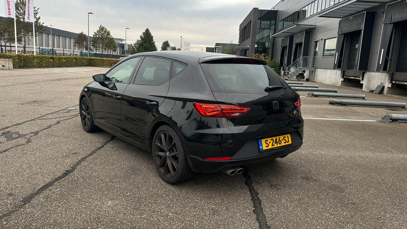 Seat Leon 1.5 TSI 150PK Dsg-7 2019 Zwart, Auto's, 1498 cc, 4 cilinders, 620 kg, Zwart