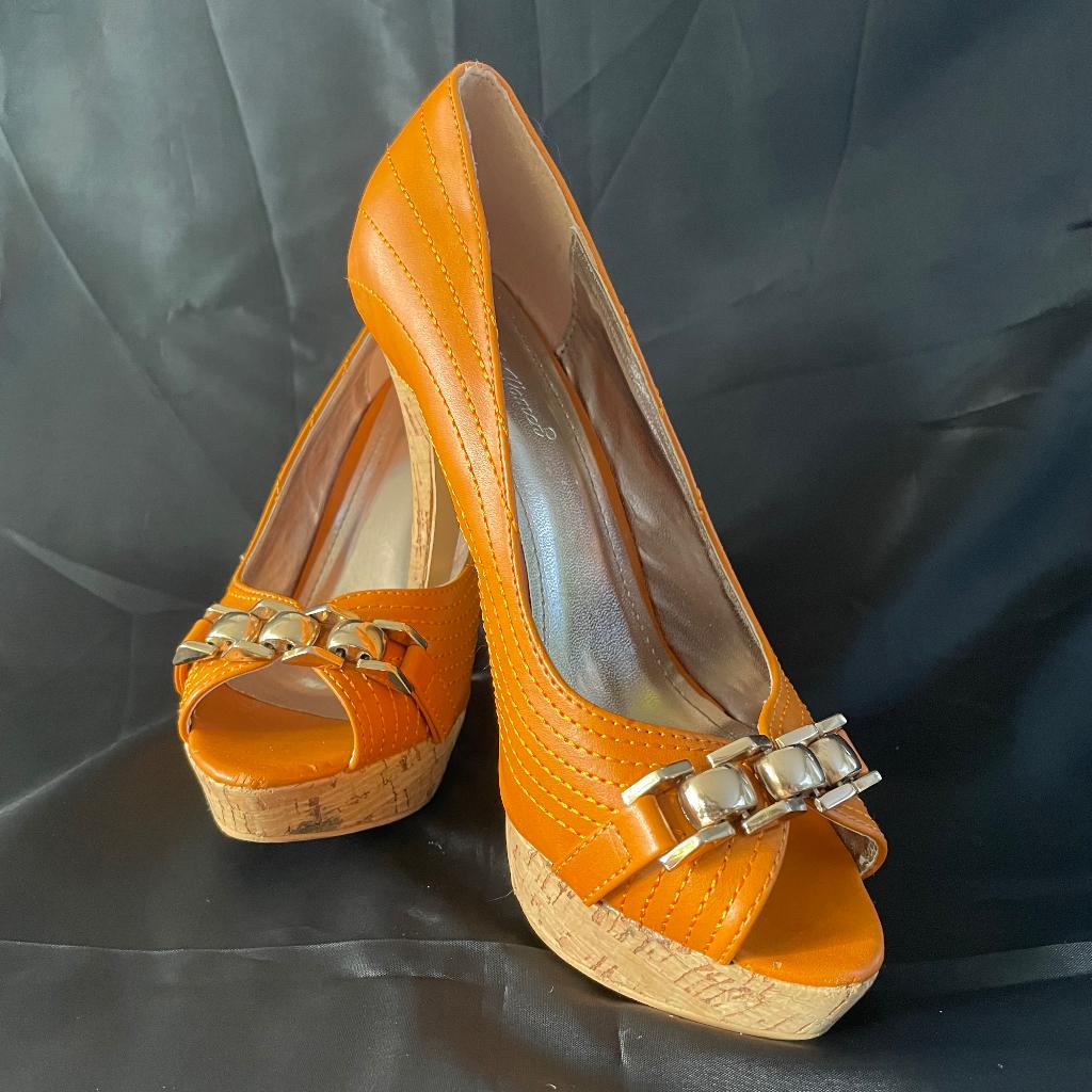 Belle Woman leren peep toe pumps cognac maat 36 kurk hakken, Pumps, Bruin, Ophalen of Verzenden, Zo goed als nieuw