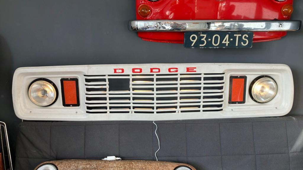 Wallpiece DODGE W200 D200 GMC wandlamp met LED grille USA, Ophalen, Gebruikt, Auto's