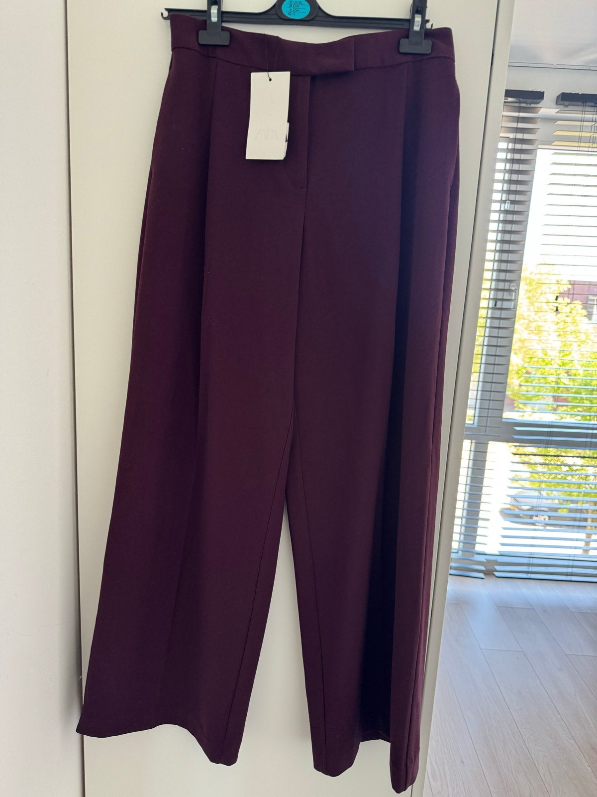 Zara Bordeaux Rode Pantalon Maat M - Nieuw met prijskaartje, Maat 38/40 (M), Verzenden, Nieuw, Lang