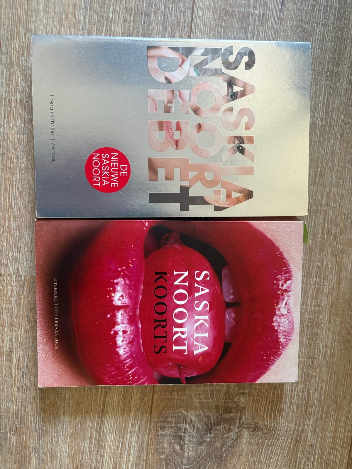 Saskia Noort - De Debet & Koorts (Literaire Thriller), Ophalen of Verzenden, Gelezen, Nederland