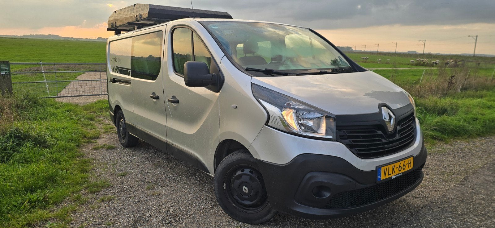 Renault Trafic (Surf&Kampeer bus) 1.6 dCi 95pk L2h1 Marge, Voorwielaandrijving, Dealer onderhouden, 2000 kg, Renault