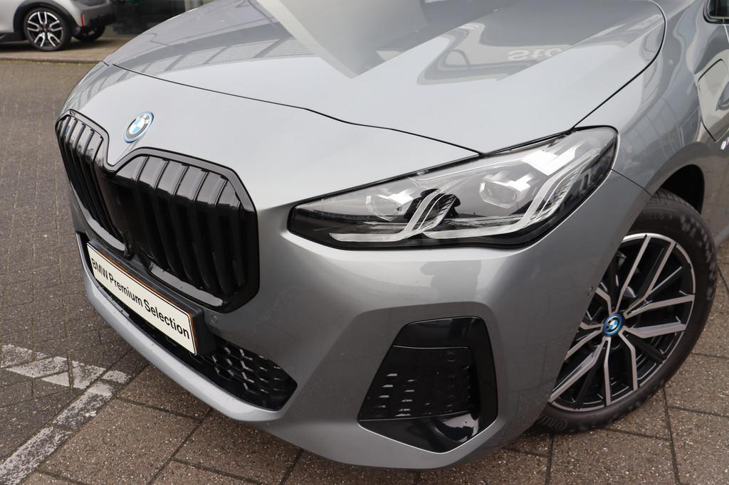 BMW 2 Serie Active Tourer 225e xDrive High Executive M Sport, Auto's, Met garantie (alle), Bedrijf, Vierwielaandrijving, Hybride Elektrisch/Benzine