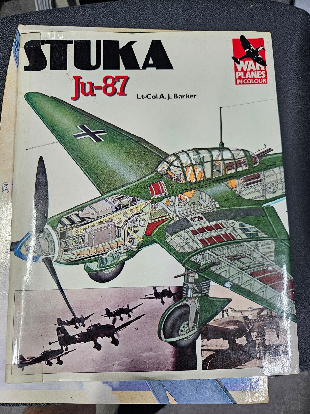 Stuka Ju-87 - War Planes in Colour - Lt. Col. A.J. Barker, Ophalen of Verzenden