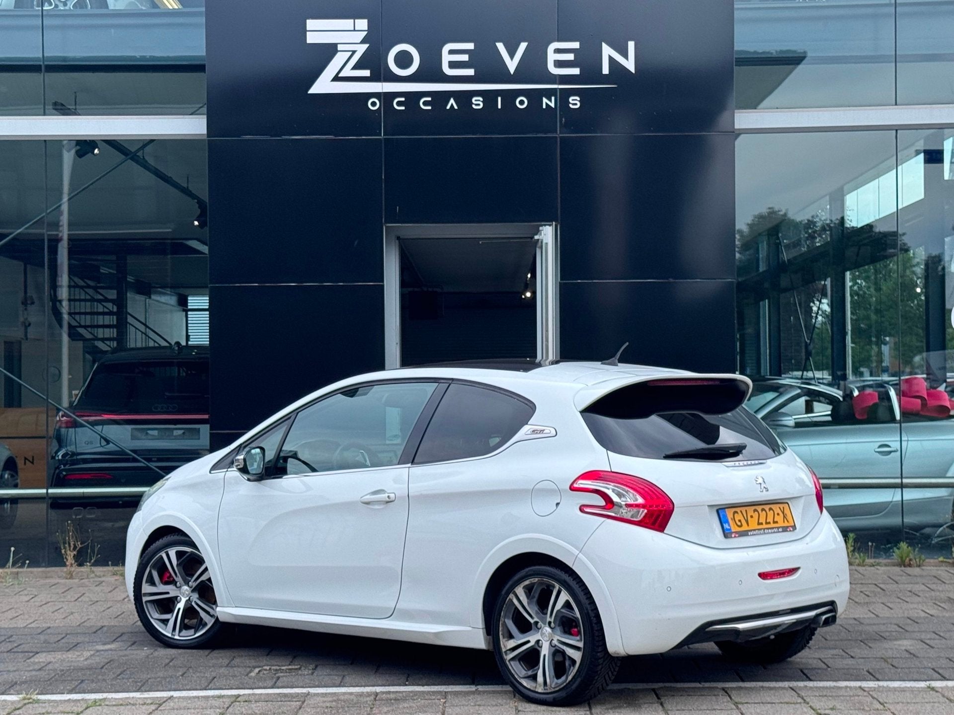 Peugeot 208 1.6 THP GTi, Voorwielaandrijving, Euro 5, Gebruikt, Zwart