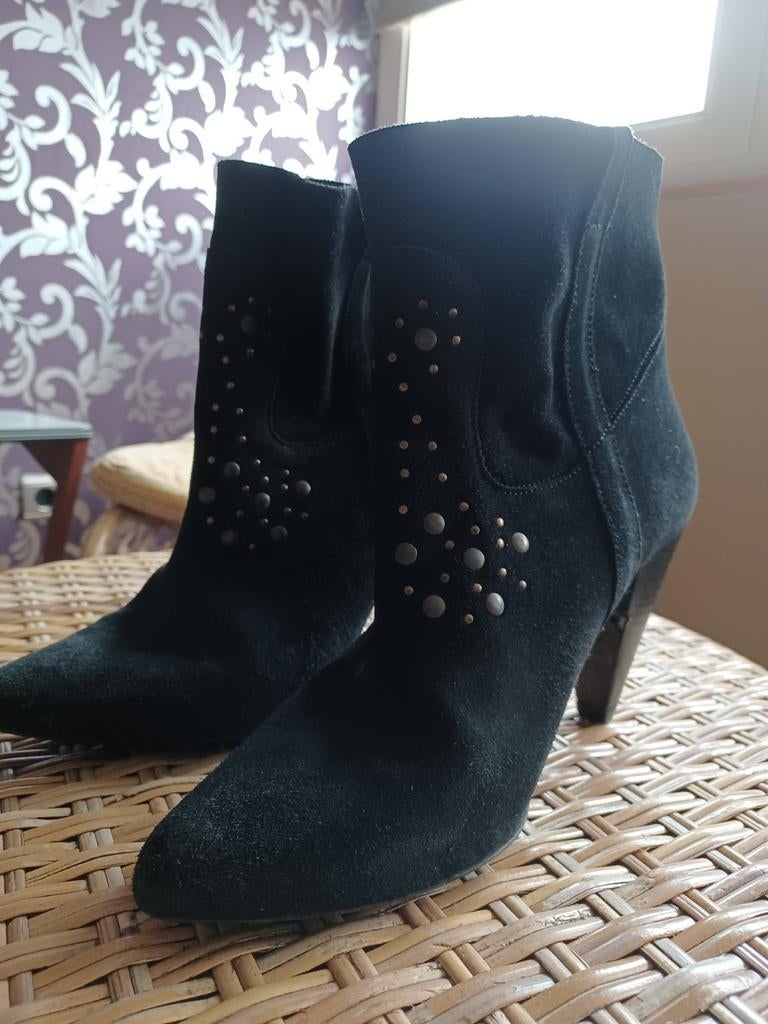 IKKS zwarte laarsjes maat 39 met bronskleurige studs, Kleding | Dames, Schoenen, IKKS, Zwart, Lage of Enkellaarzen, Ophalen of Verzenden