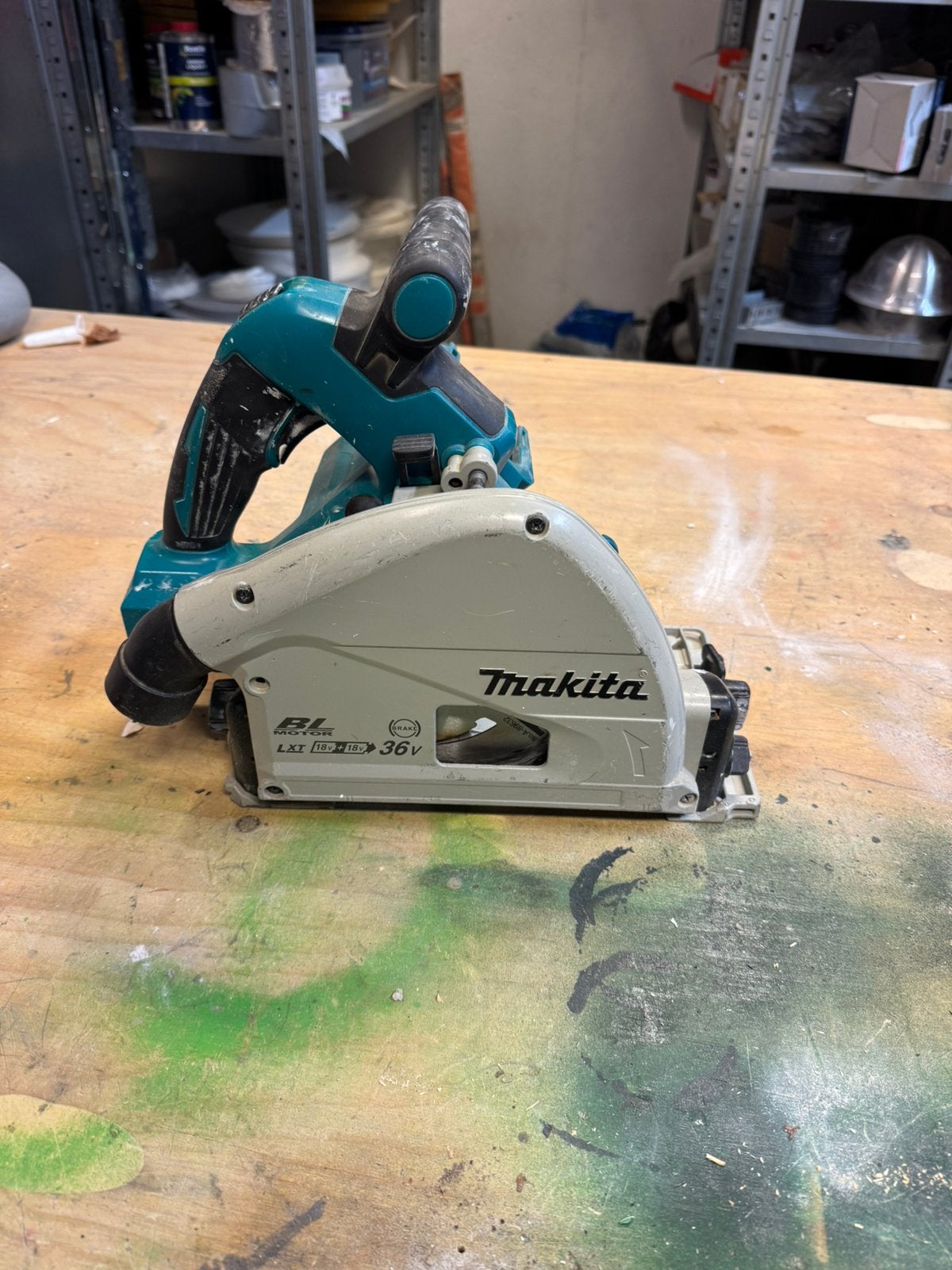Makita dsp600 invalzaag 2x18v 36v, Ophalen, Gebruikt, Invalzaag, 30 tot 70 mm