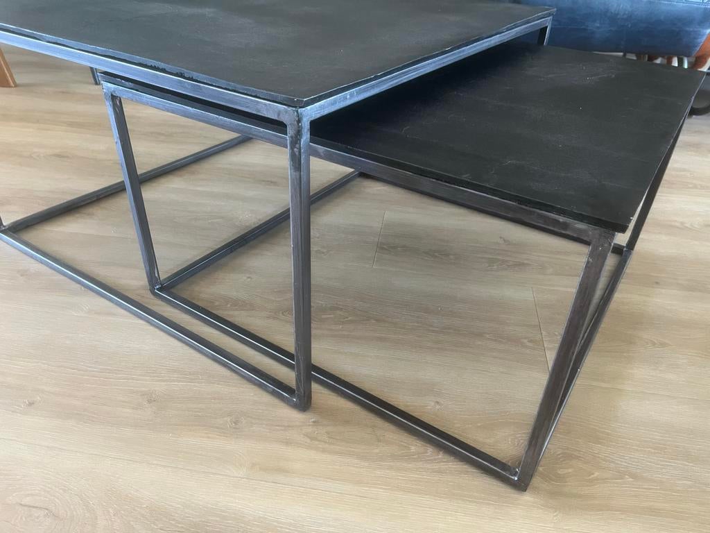 Salontafel met ijzeren frame en plaat 74x74 cm, Ophalen, Gebruikt, Vierkant, 50 tot 100 cm