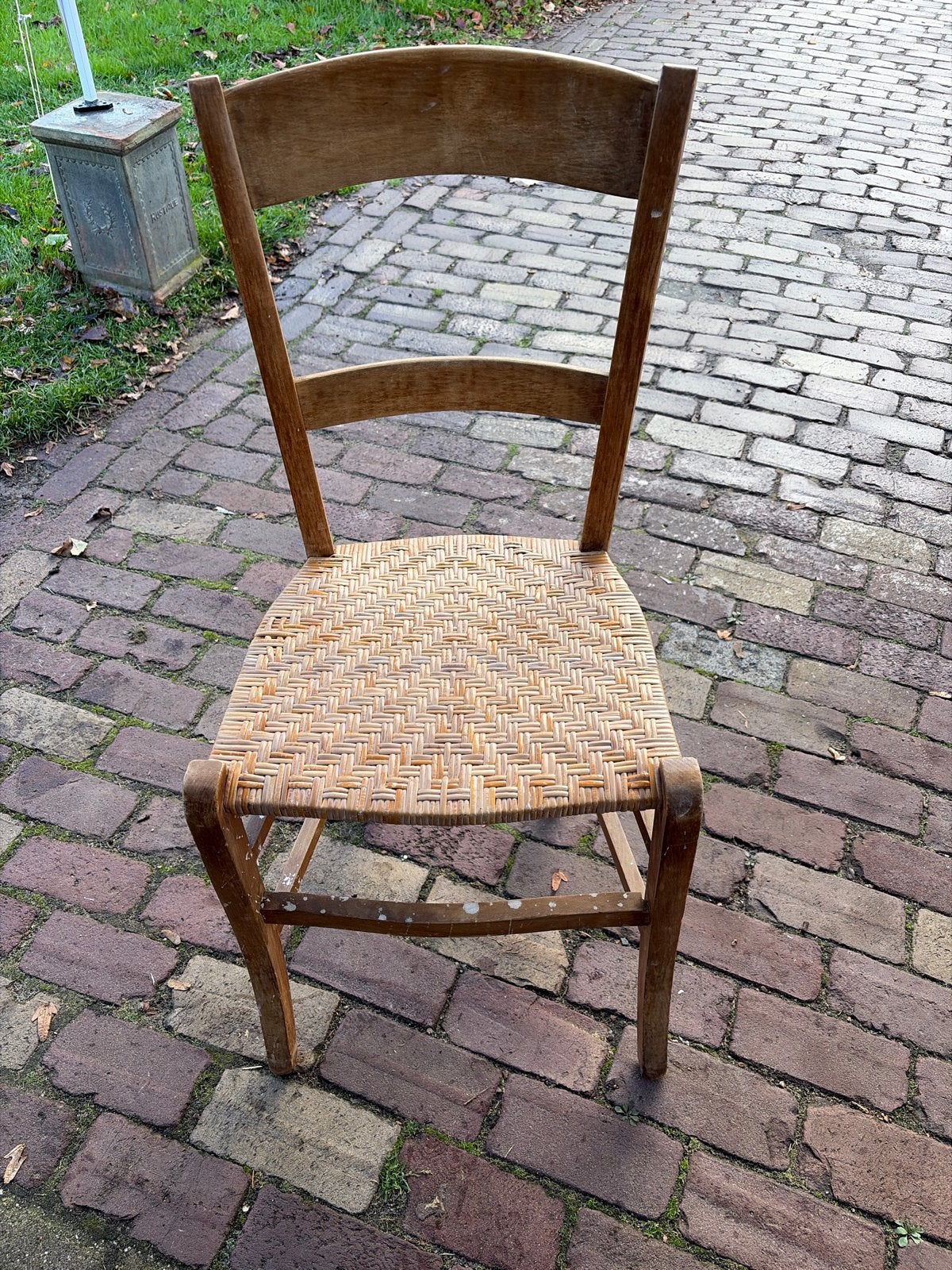 Vintage houten stoel met rieten zitting, Ophalen