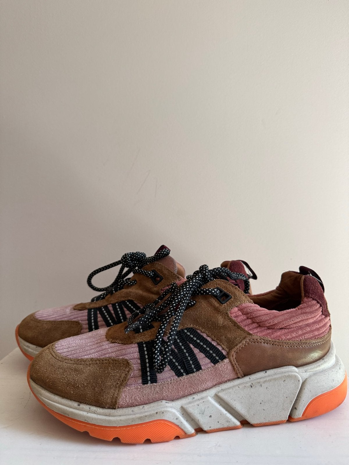 Mooie sneakers maat 38, Ophalen, Bruin, Sneakers of Gympen, Zo goed als nieuw