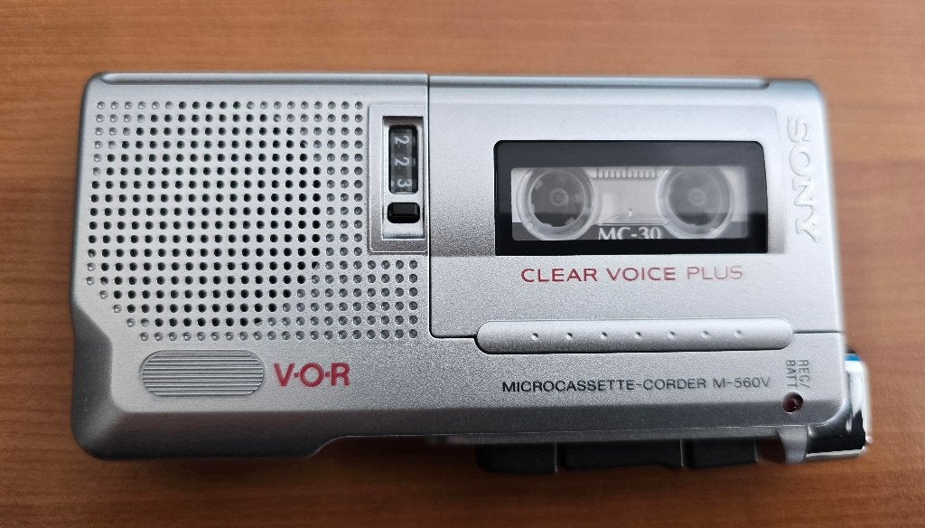 Sony MicroCassette Tape Voice Recorder (M-560V), Audio, Tv en Foto, Ophalen of Verzenden, Minidisc-recorder