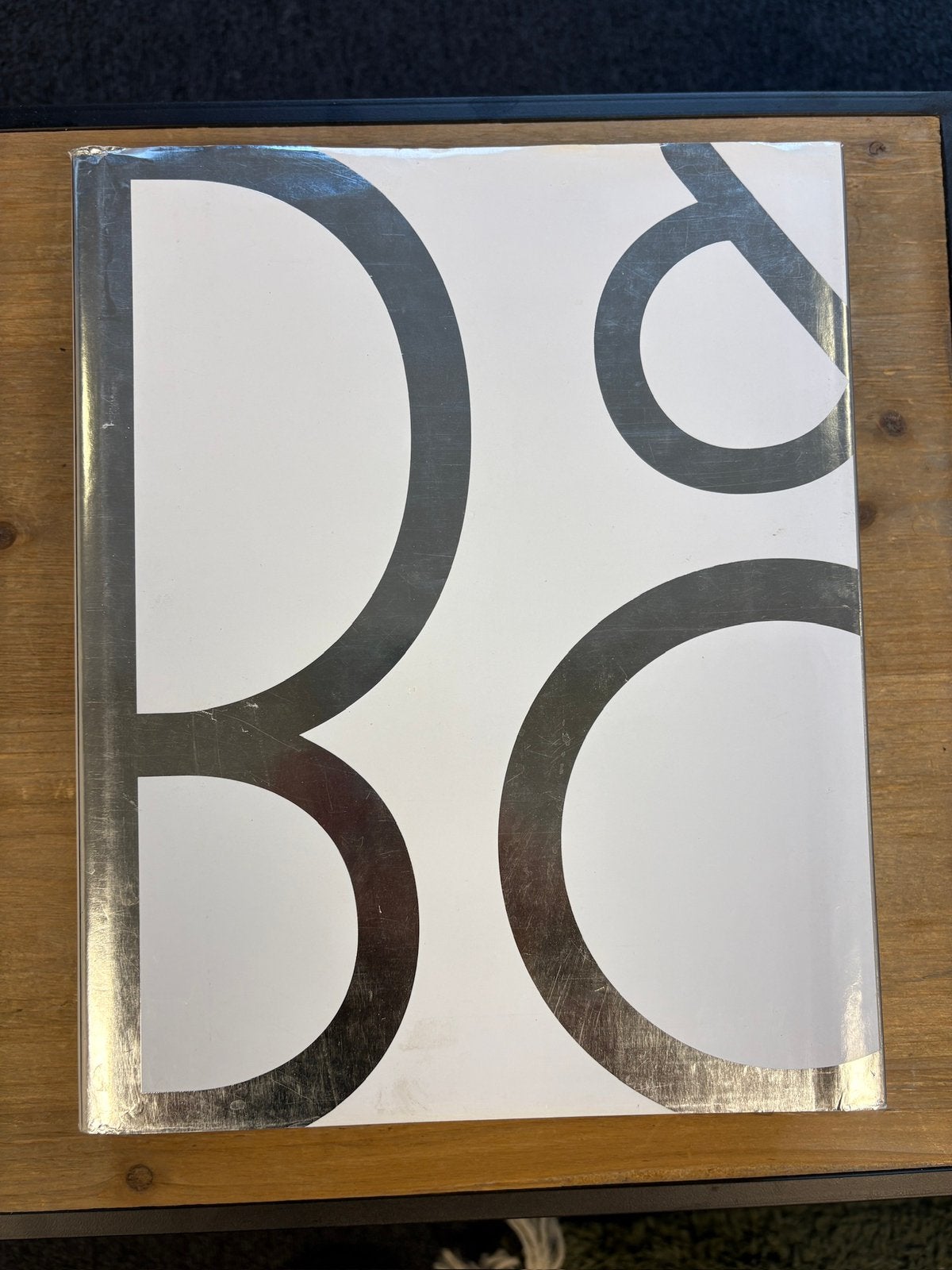 B&O boek / Bang & Olufsen in goede staat, Ophalen of Verzenden, Gelezen