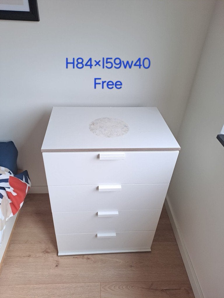 Dressoir (gratis ivm vlek), Ophalen, Gebruikt, 25 tot 50 cm