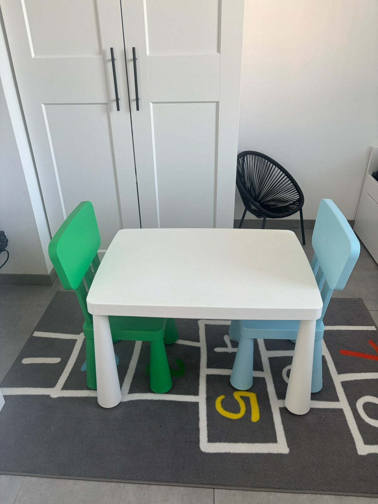 Ikea Mammut tafel en stoelen, Ophalen of Verzenden, Zo goed als nieuw, Stoel(en)