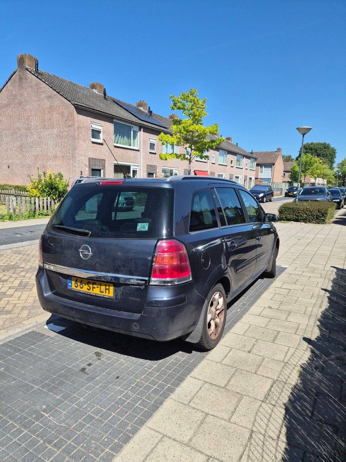 Opel Zafira 2.2 AUT 2005 blauw defect, 4 cilinders, Blauw, 7 stoelen, Origineel Nederlands