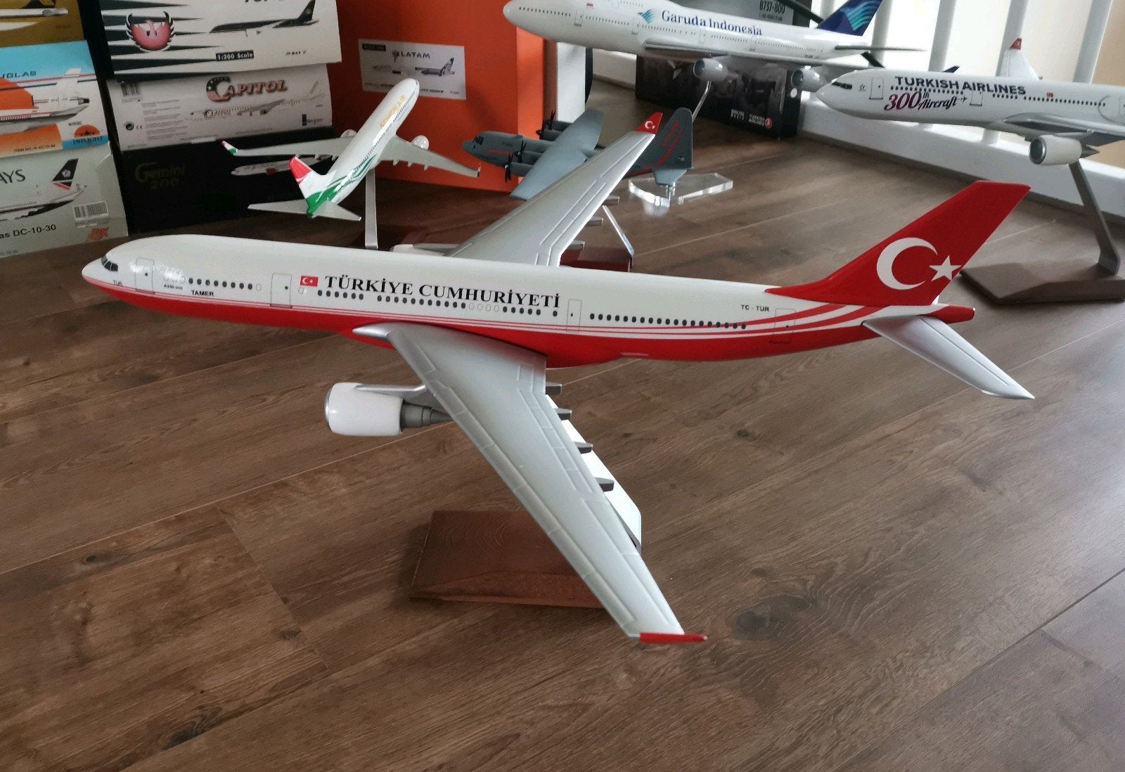 Türkiye Cumhuriyeti A330-300 schaal 1:100 Reg. TC-TUR Lupa, Overige merken, 1:72 tot 1:144, Nieuw, Ophalen of Verzenden