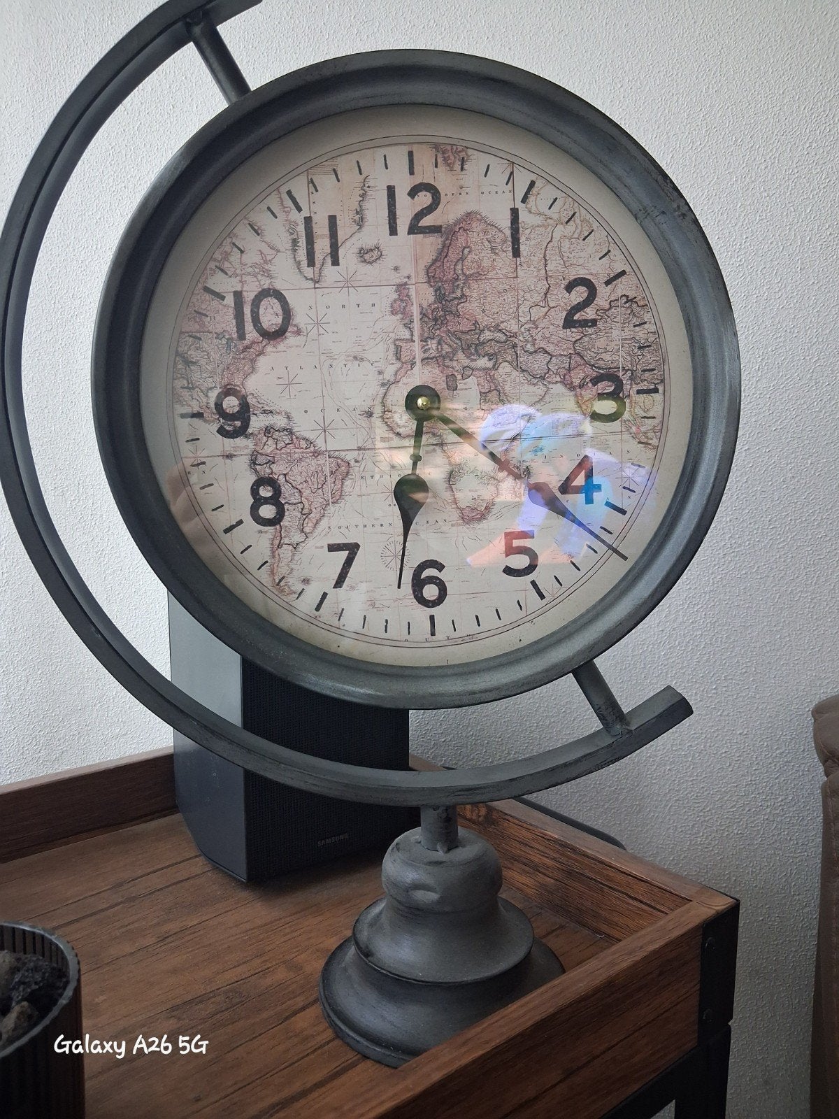 Tafelklok met wereldkaart design - Vintage stijl, Ophalen