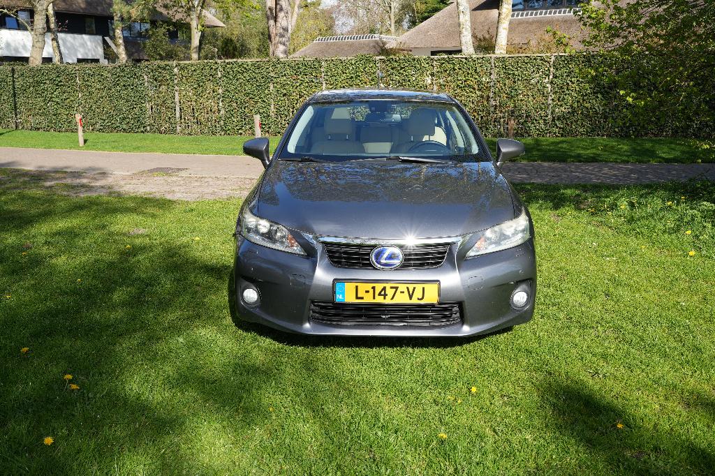 Lexus CT-H 200H 1.8 Hybrid 2012 Grijs - Gereviseerde Accu, 1440 kg, Beige, 4 cilinders, Leder