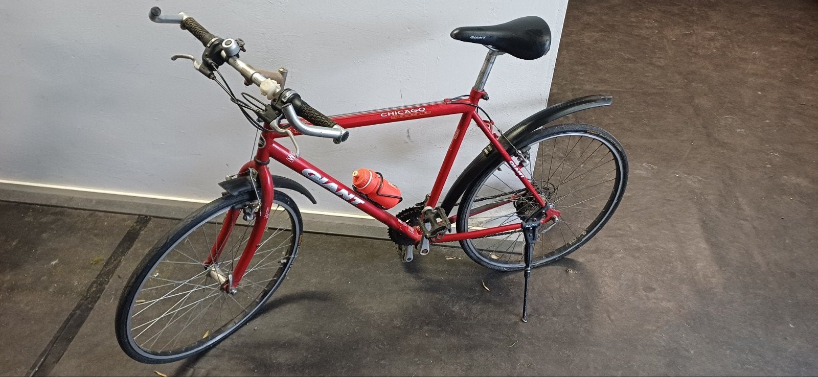 Giant Chicago mountainbike - rood, Ophalen, Gebruikt, Velgrem, 49 tot 53 cm
